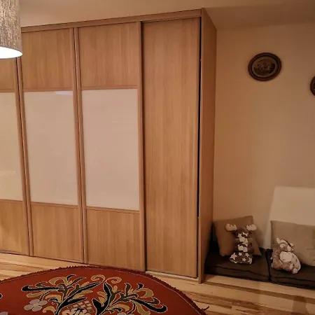 Lovely Large With Terrace דירה *
